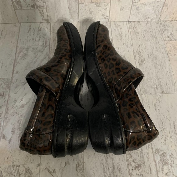 BOC Born Concept Womens Clogs Size 7 Brown Leopard Print Leather Slip On - Picture 6 of 10